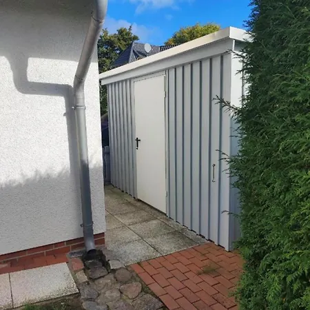 Lindenstr 32 A 